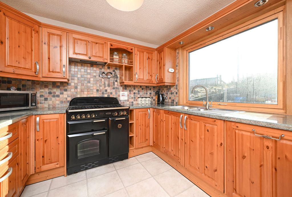Additional image 11 of 3 bed semi-detached house for sale19 Hulsidale, Hamnavoe, Shetland ZE2