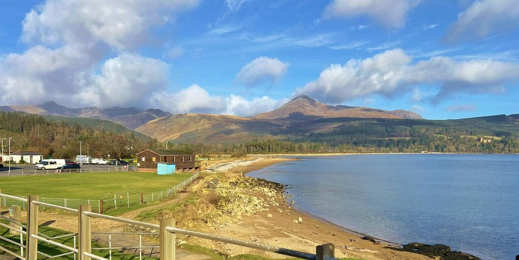 2 bed flat for saleCoopers Flat No 1, Brodick, Isle Of Arran KA27 photo 3