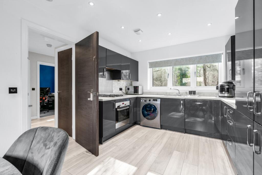 Additional image 3 of Victoria Close, Welwyn Garden City, Hertfordshire, AL7