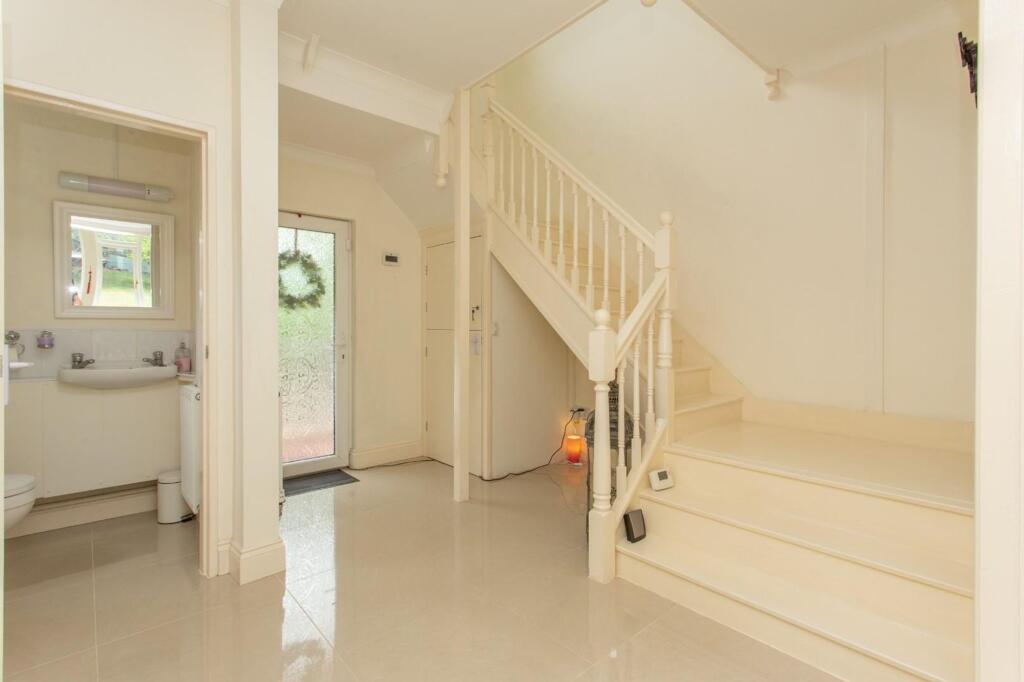 Additional image 12 of Common Lane, River, CT17