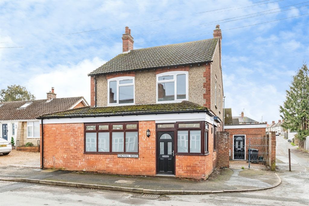 3 bed flat for saleBirchall Road, Rushden NN10 photo 2