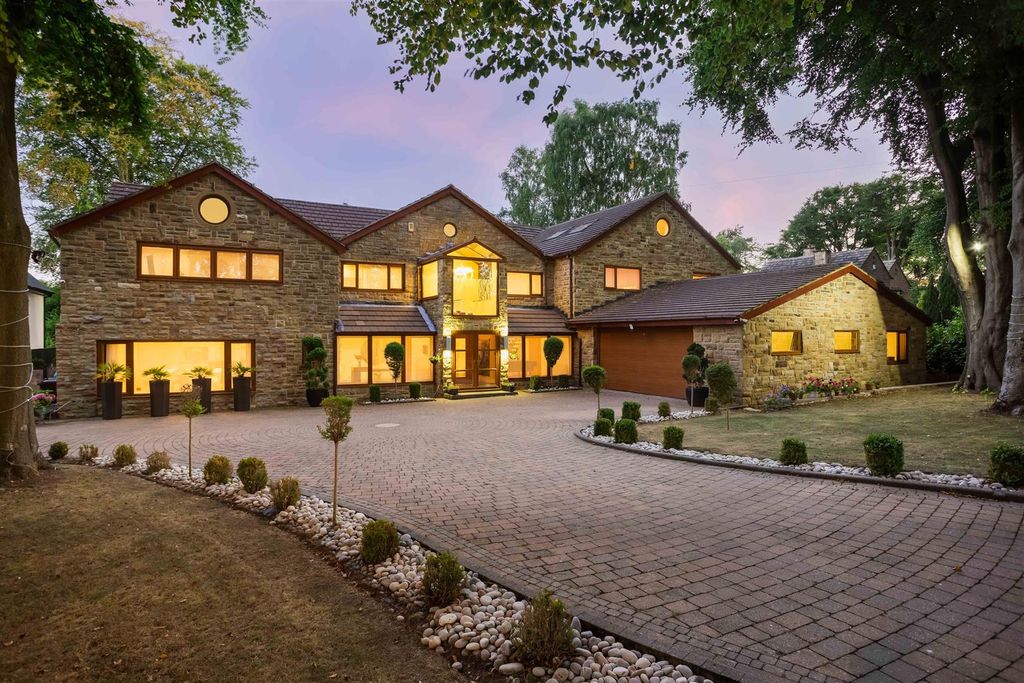 5 bed detached house for saleLing Lane, Scarcroft, Leeds LS14