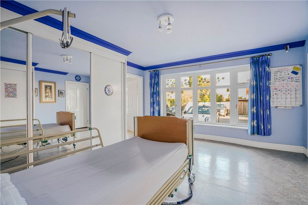Additional image 12 of 6 bed flat for saleEynsham Road, Oxford, Oxfordshire OX2