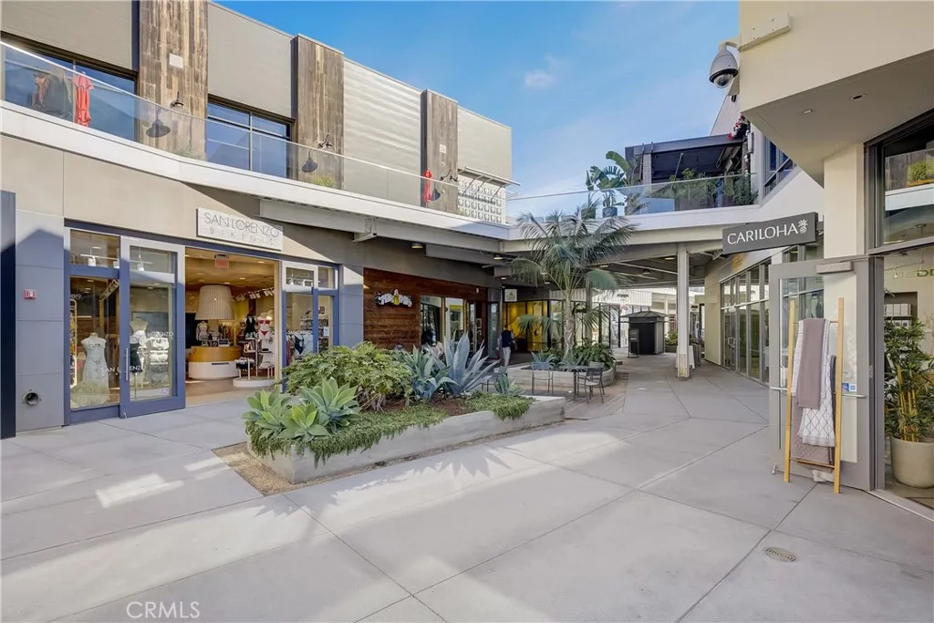 Additional image 88 of 16562 Regina Cir Unit 4, Huntington Beach, CA 92649