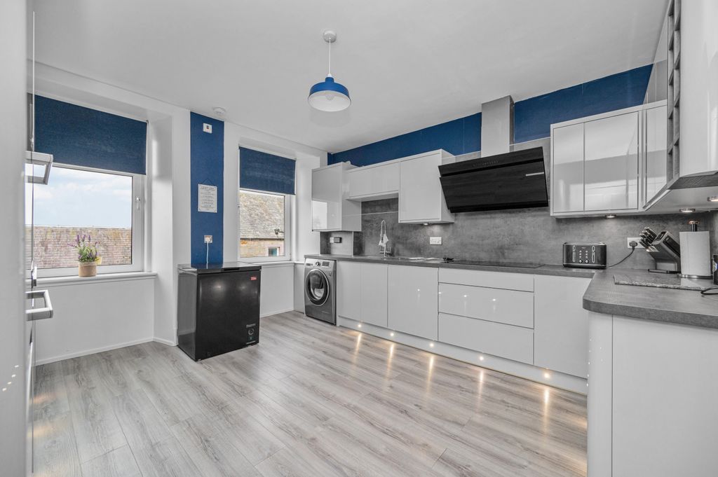 Additional image 9 of 4 bed maisonette for sale9 Station Road, Kinross KY13