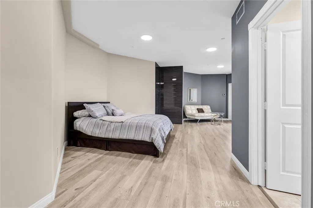 Additional image 70 of 876 Harrington Rd, Glendale, CA 91207