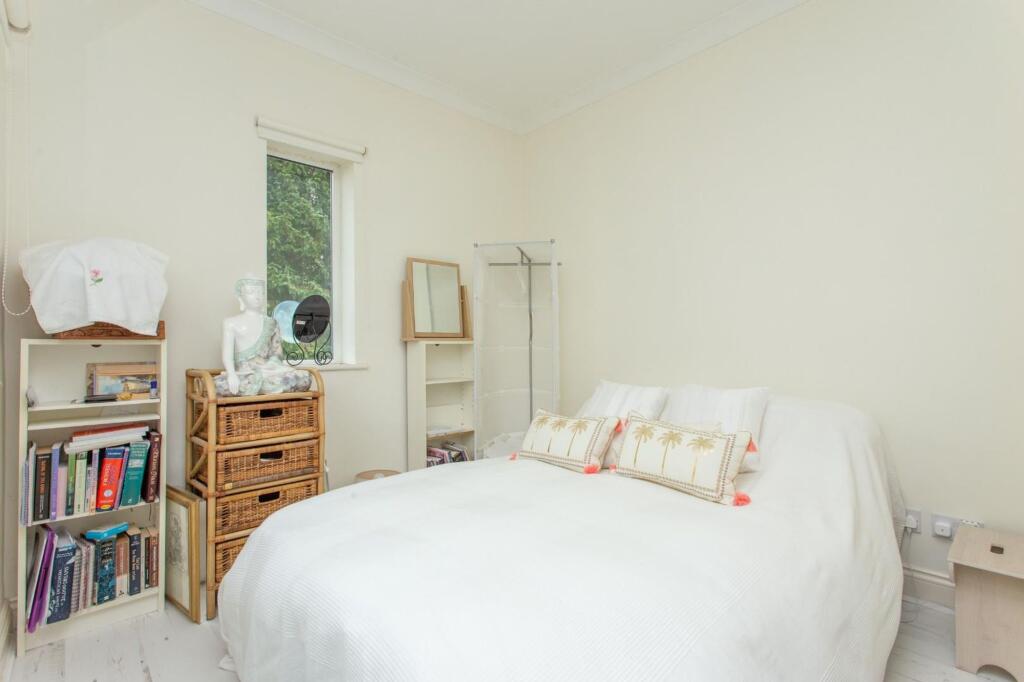 Additional image 16 of Common Lane, River, CT17