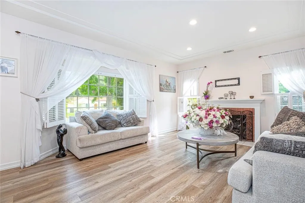 Additional image 9 of 2313 Hollister Ter, Glendale, CA 91206