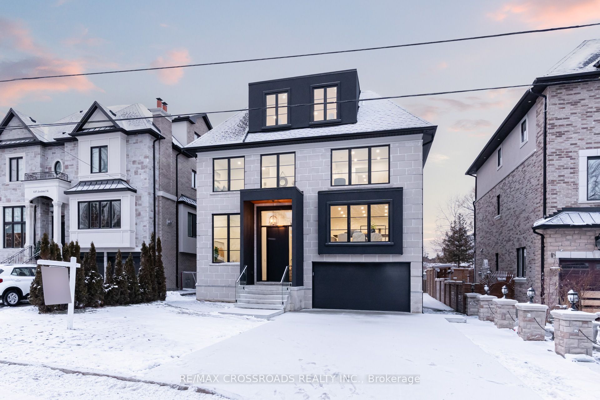 642 Annland Street, Pickering, ON, L1W 1B1