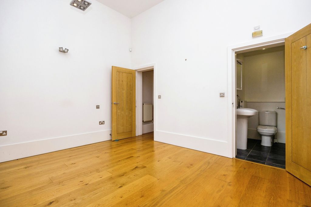 Additional image 3 of 2 bed flat for saleBridge Road, Godalming, Surrey GU7