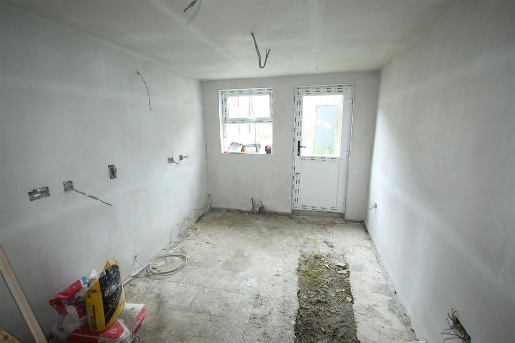 Additional image 9 of 4 bed terraced house for sale22, 24, 26, 28 And 28A Dromore Street, Ballynahich BT24