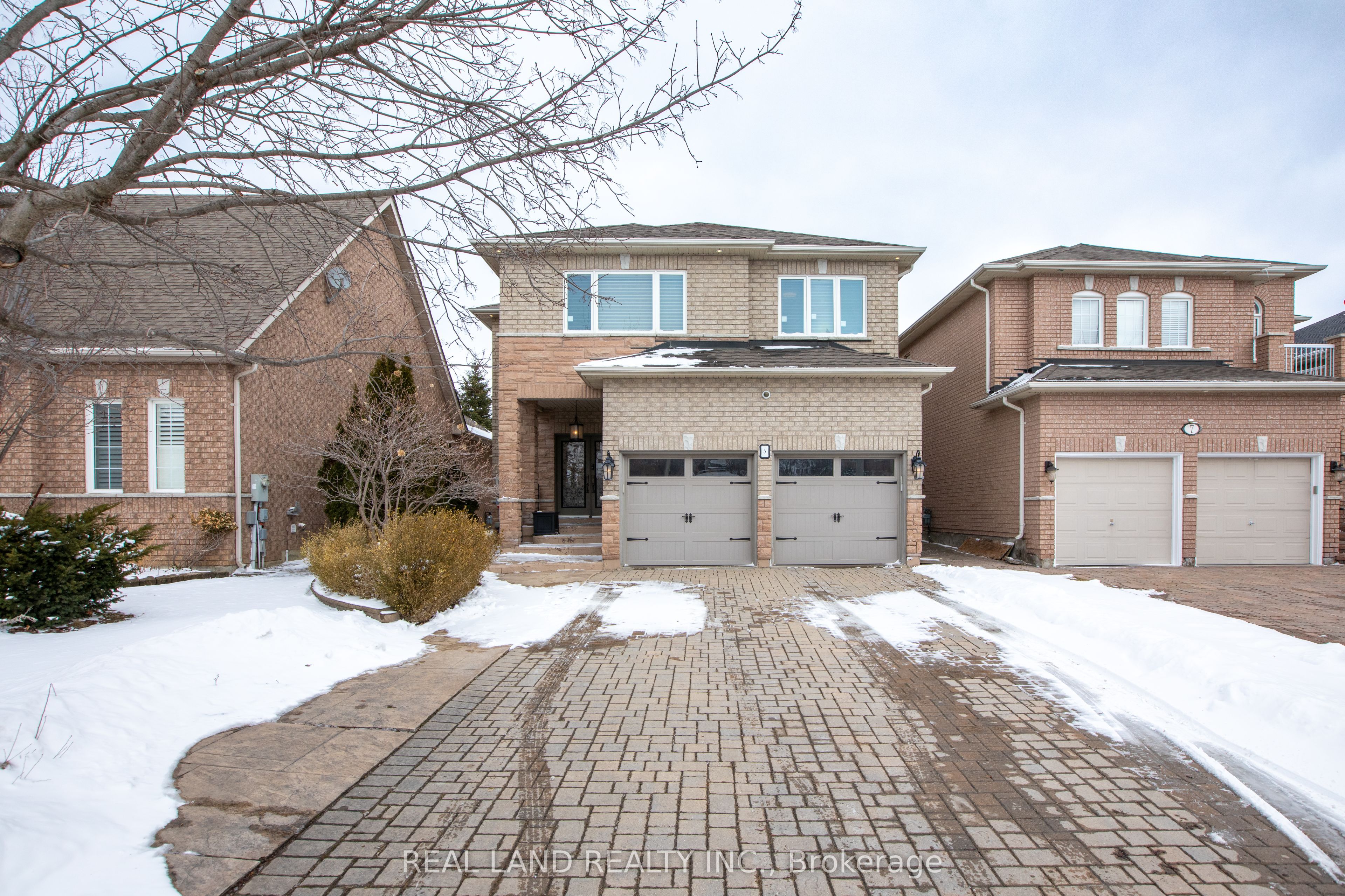 5 Rochester Hill Street, Richmond Hill, ON, L4S 2M6
