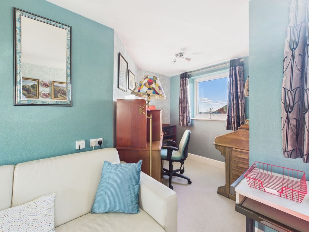 Additional image 5 of 2 bed flat for sale45 Wardington Court Welford Road, Northampton NN2