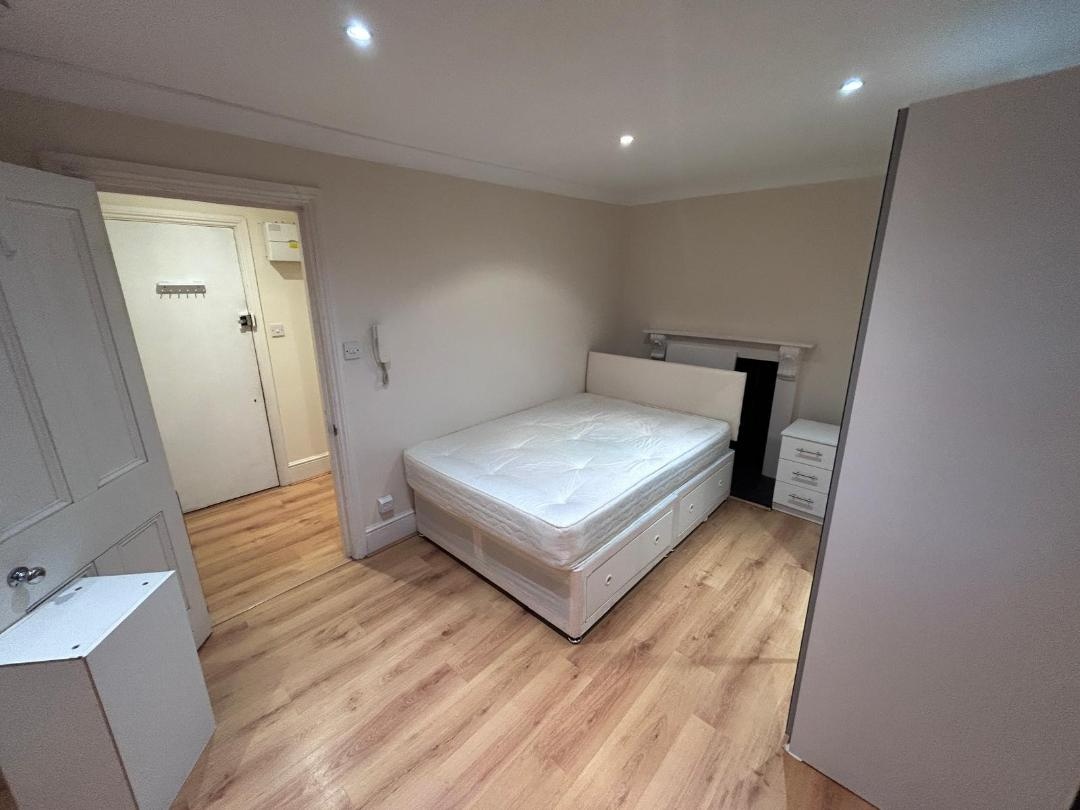 Additional image 37 of 1 Bed Flat, Cambridge Street, SW1V, N1 7GU