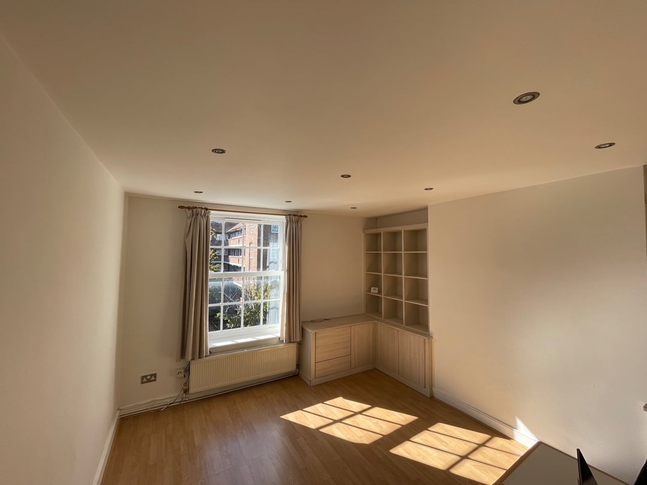 2 Bed Flat, Thessaly Road, SW8, N1 7GU