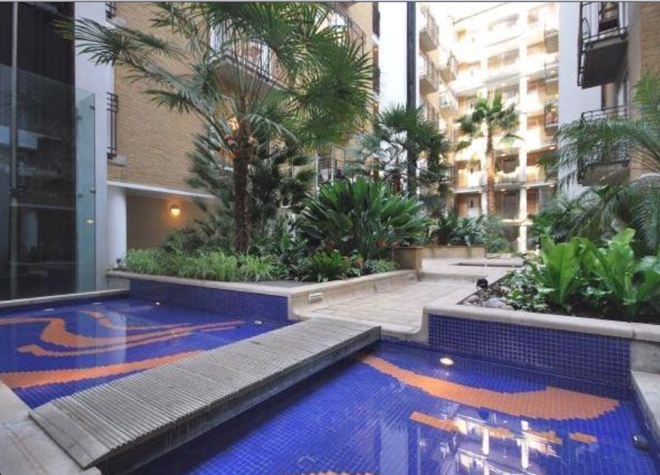 2 Bed Flat, High Timber Street, EC4V, N1 7GU