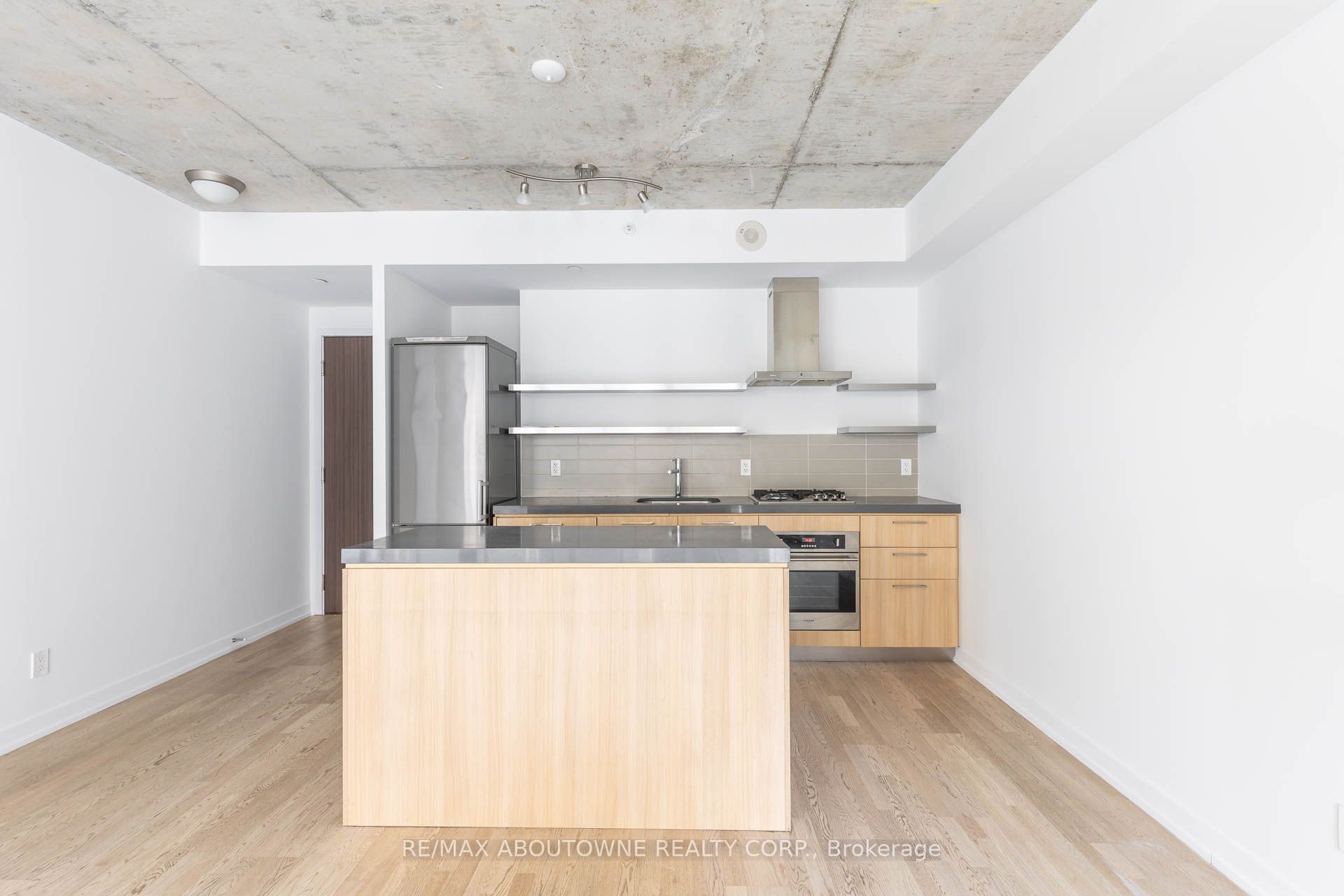 Additional image 3 of 326-560 King Street W, Toronto, ON, M5V 0L5