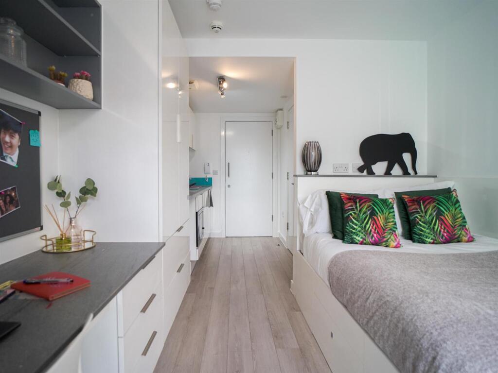 Additional image 17 of Birmingham | Student | September | B29