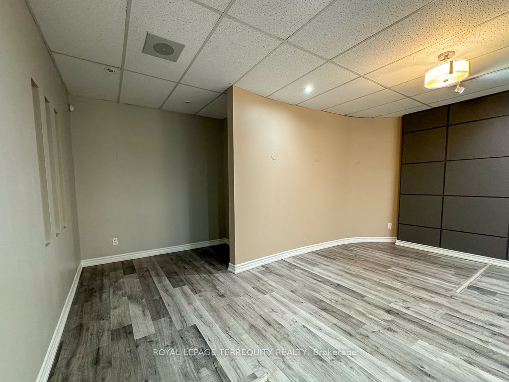 Additional image 3 of 201-5402 Main Street, Whitchurch-stouffville, ON, L4A 1H3