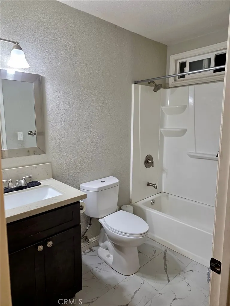 Additional image 20 of 540 W 111th Pl, Los Angeles, CA 90044