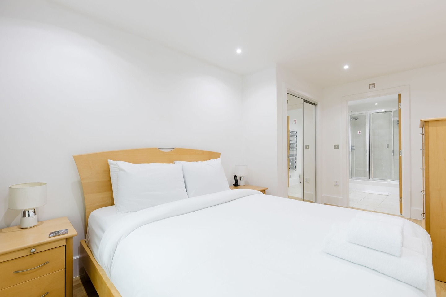 Additional image 34 of 2 Bed Flat, St George Wharf, SW8, N1 7GU