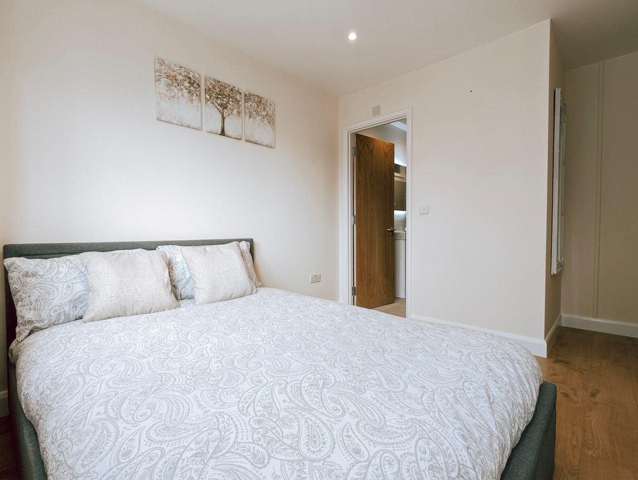Additional image 6 of 2 Bed Flat, Springwell Court, EC1V, N1 7GU