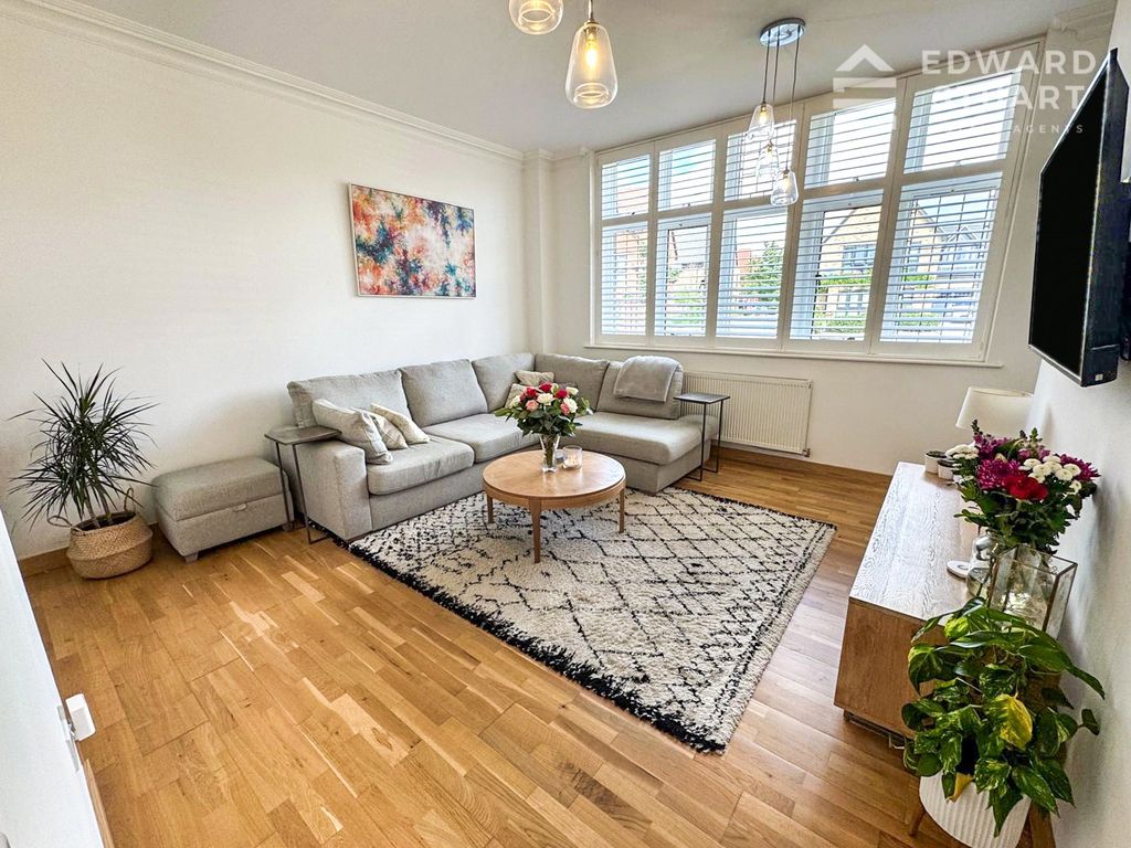 1 bed maisonette for saleGables Close, Peterborough, Cambridgeshire PE3 photo 2