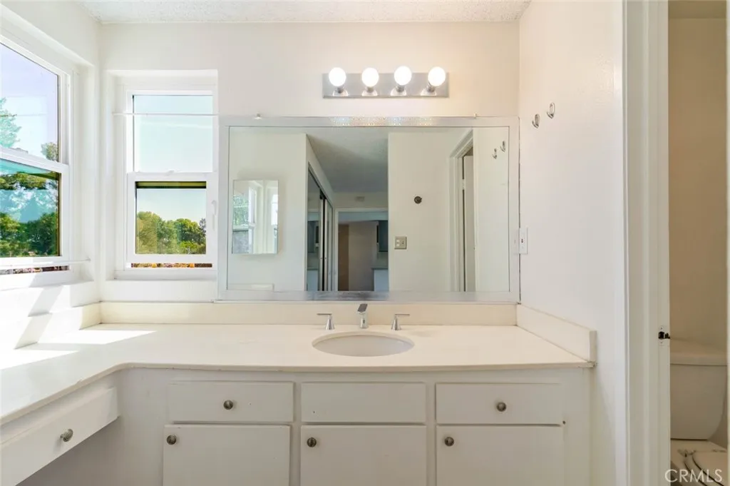 Additional image 37 of 17900 Sherman Way Unit 320, Reseda, CA 91335