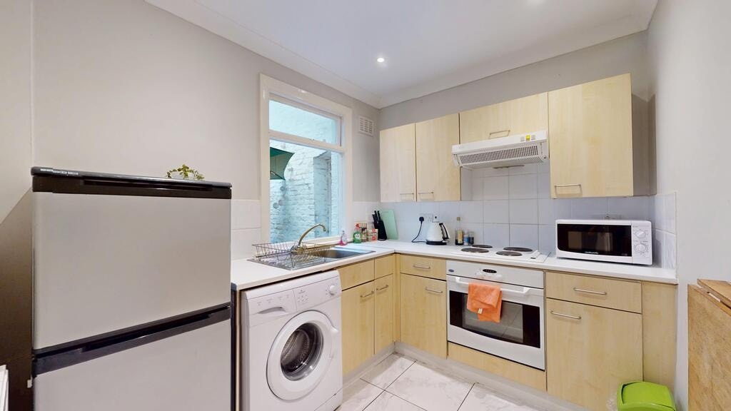 Additional image 2 of 2 Bed Flat, London, NW1, N1 7GU