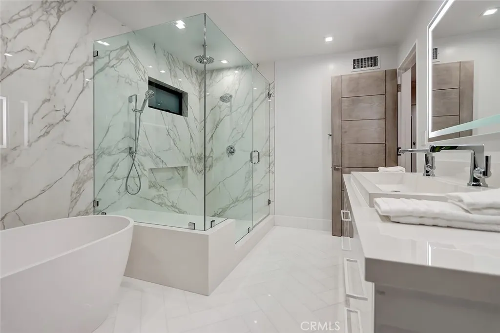 Additional image 69 of 1208 The Strand Unit C, Manhattan Beach, CA 90266