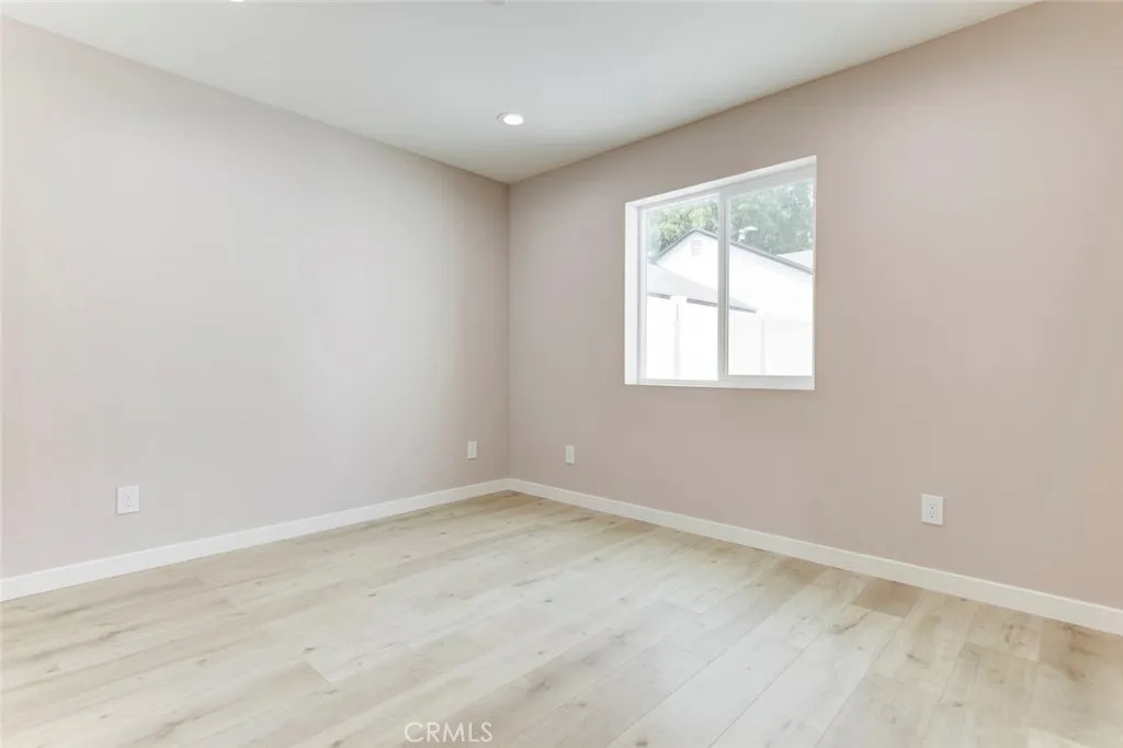 Additional image 32 of 7300 N Firmament Avenue, Van Nuys, CA 91406