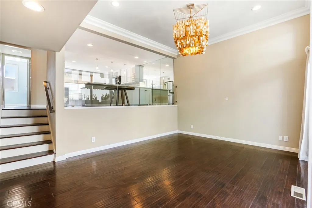 Additional image 13 of 4425 W Sarah St, Burbank, CA 91505