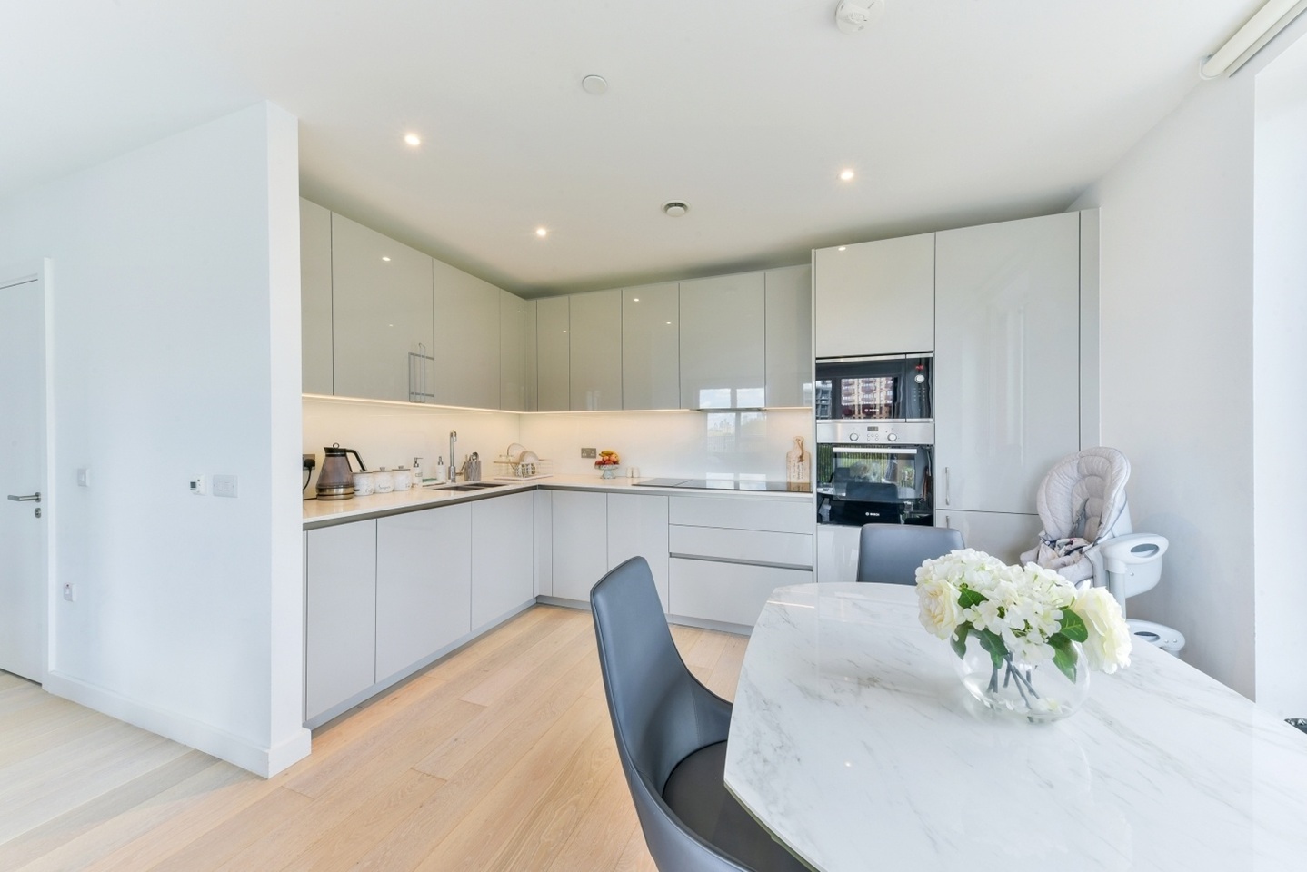 Additional image 4 of 2 Bed Flat, Weymouth Building, SE17, N1 7GU