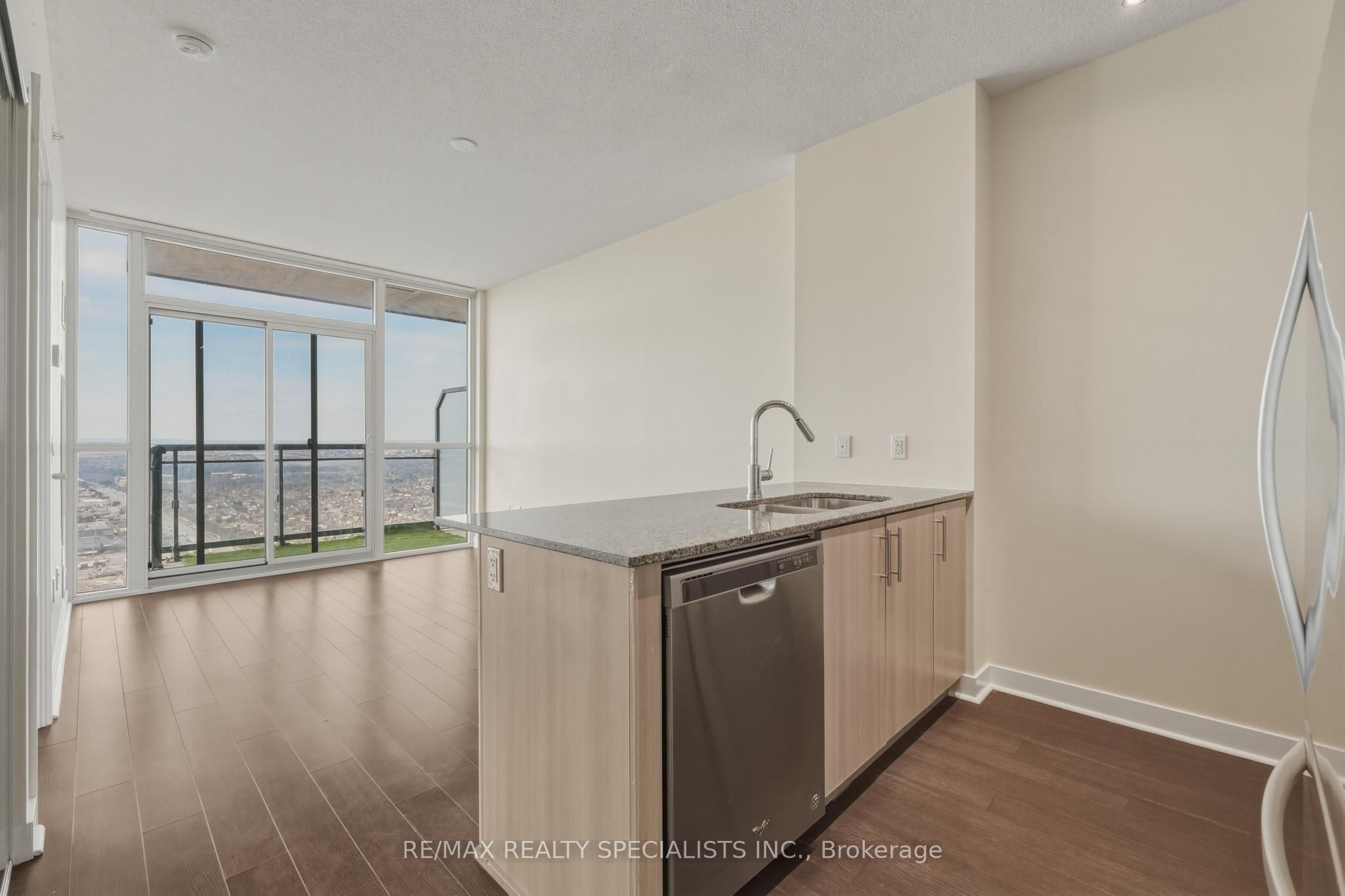 Additional image 5 of 4005-3975 Grand Park Drive, Mississauga, ON, L5B 0K4