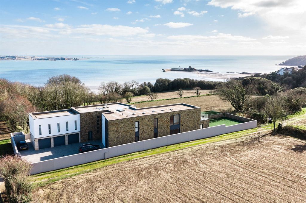 5 bed detached house for saleLa Mont Du Coin, St Brelade, Jersey JE3