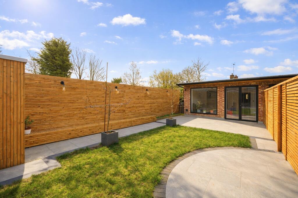 Additional image 15 of Meadway, Colney Heath, St. Albans, Hertfordshire, AL4