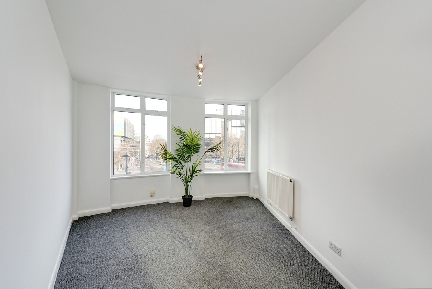 Additional image 8 of 2 Bed Flat, Warren Court, NW1, N1 7GU