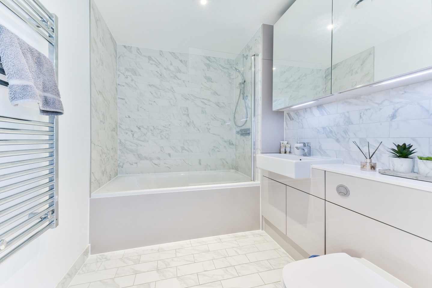 Additional image 8 of 2 Bed Flat, Weymouth Building, SE17, N1 7GU