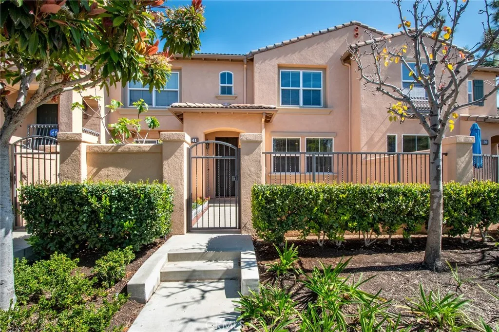41 Trailing Vine, Irvine, CA 92602