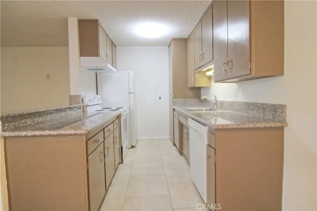 Additional image 14 of 807 E Cottonwood Road Unit 2, Palm Springs, CA 92262