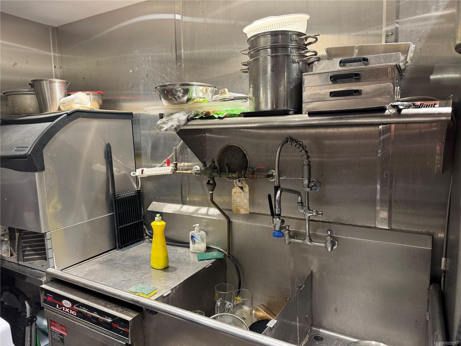 Additional image 6 of 990 Blanshard Street, Victoria, BC, V8W 2H3