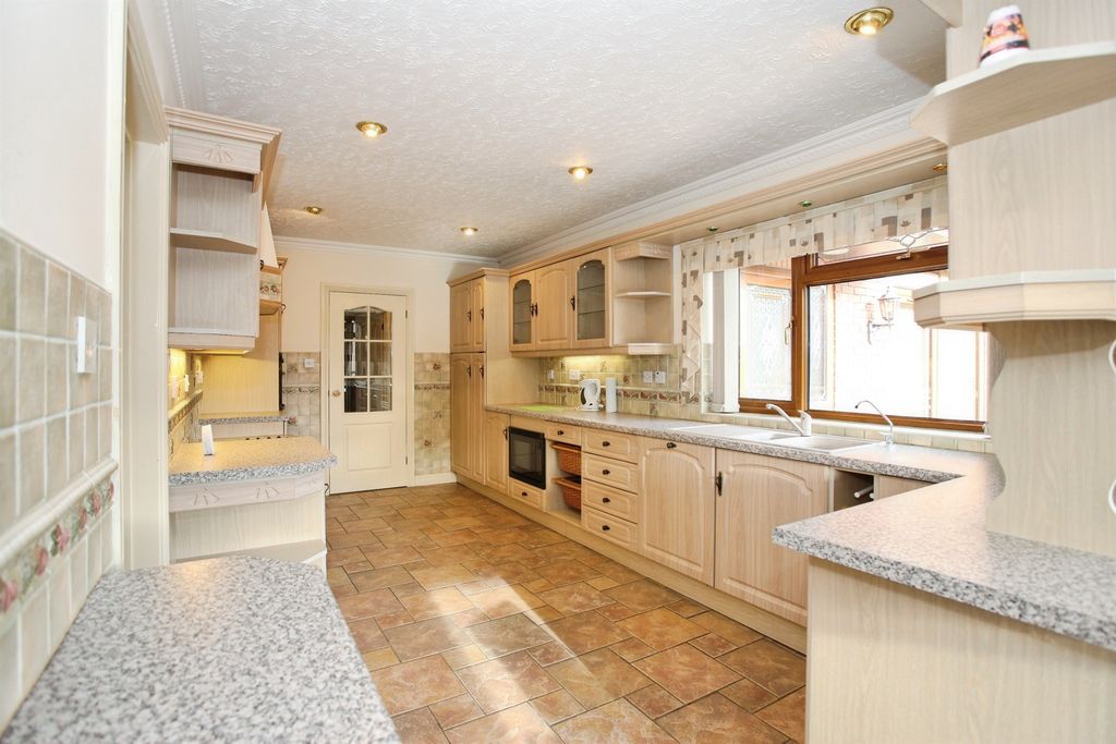 Additional image 7 of 4 bed detached house for saleBronheulwen, Porth CF39