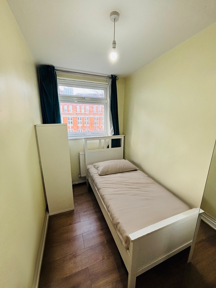 Room in a Shared Flat, Ian Bowater Court, N1, N1 6DG