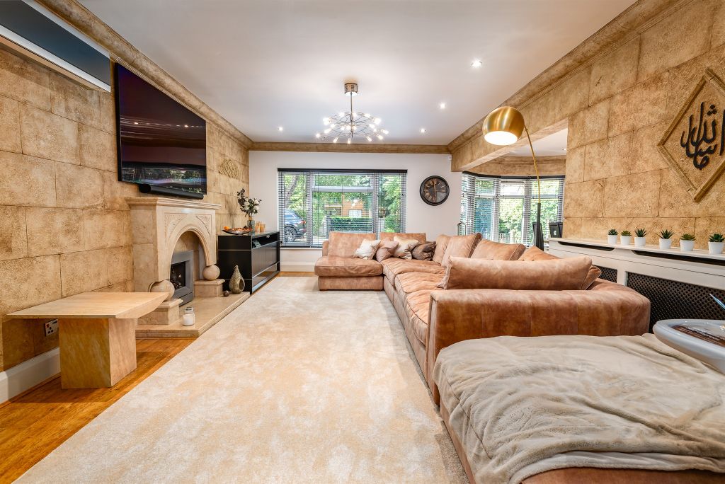 Additional image 2 of 7 bed detached house for saleBroadway, Peterborough PE1