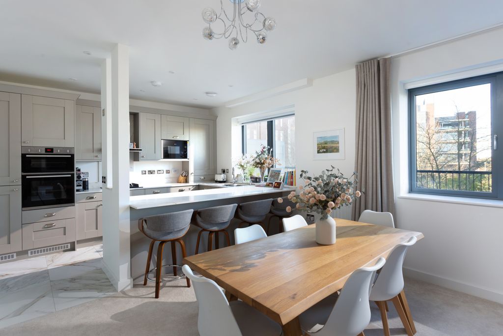 3 bed flat for saleThe Clock Tower, Bishopthorpe Road, York, North Yorkshire YO23 photo 3