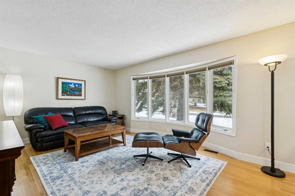 Additional image 5 of 359 Norseman Road NW, Calgary, AB, T2K 5N8