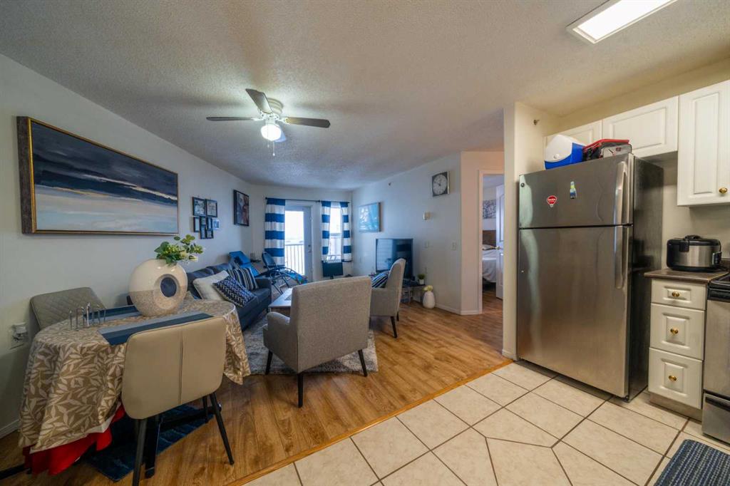Additional image 2 of 425-5000 Somervale Court SW, Calgary, AB, T2Y4M1