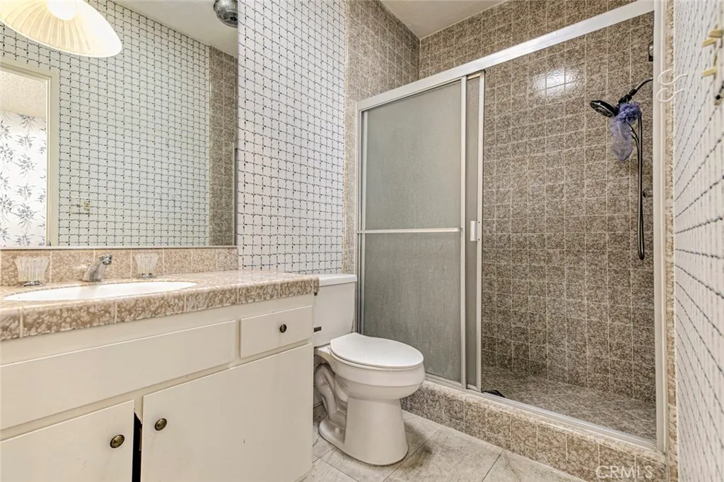 Additional image 28 of 17522 Sherman Way Unit 202, Van Nuys, CA 91406