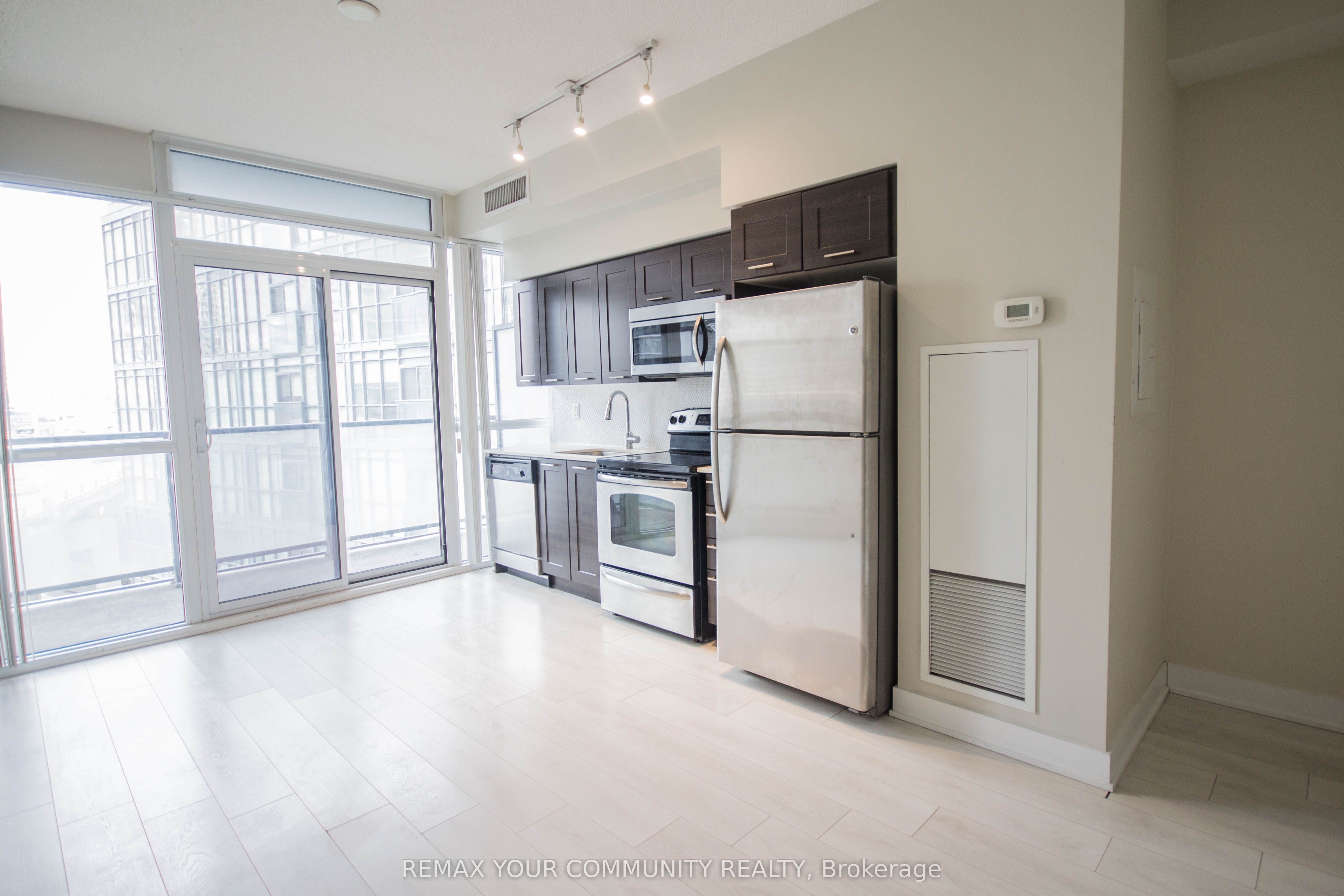 712-169 Fort York Boulevard, Toronto, ON, M5V 0C8