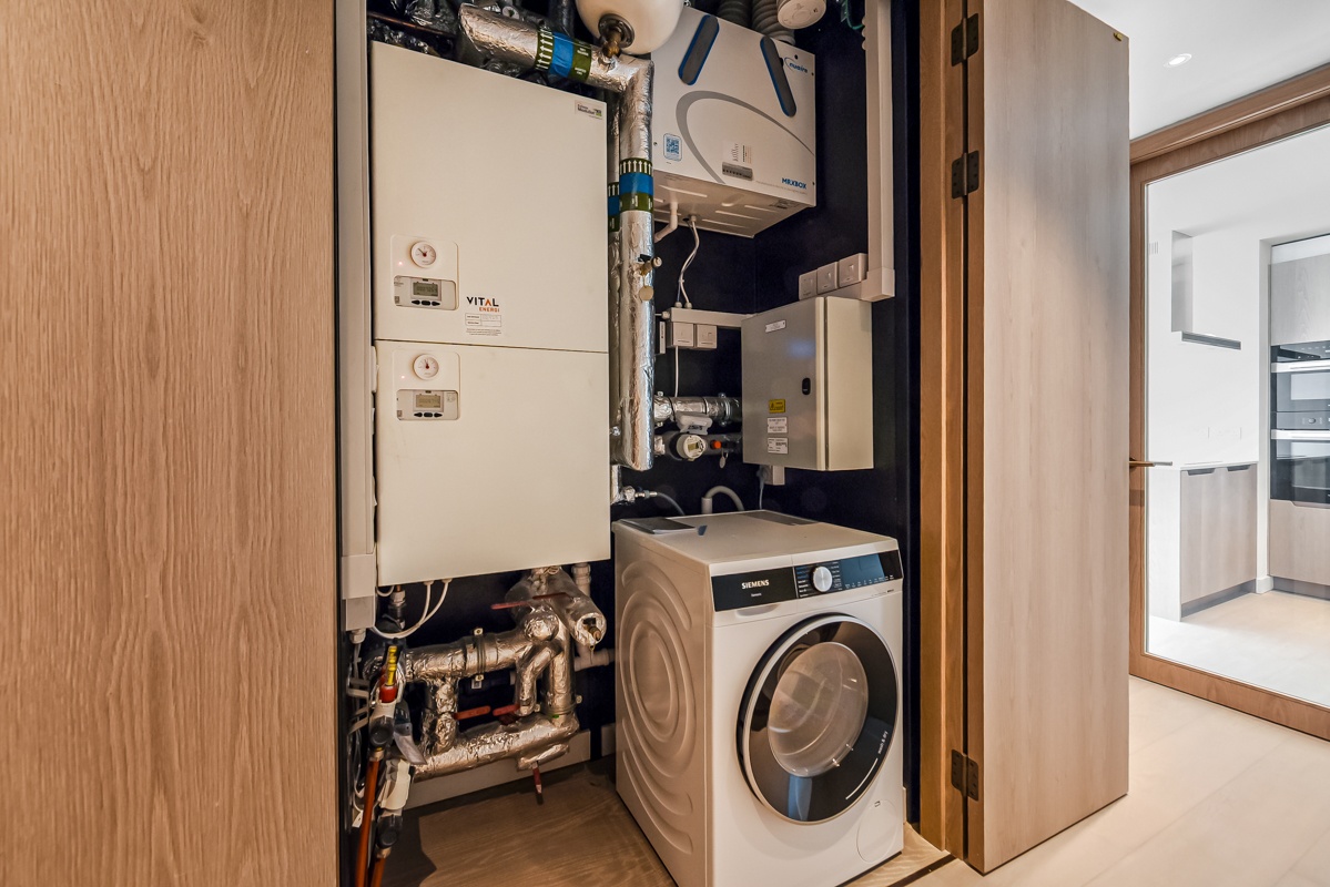 Additional image 8 of 3 Bed Flat, Nine Elms Lane, SW8, N1 7GU